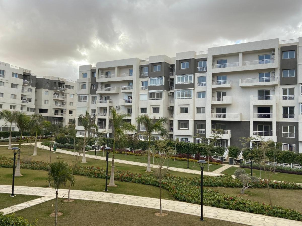 Madinaty Well-Furnished 3- Bedroom Apartment - شقة فندقيه للايجار مدينتي Madinat ash Shuruq Exteriör bild